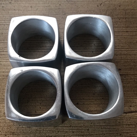 MCM STYLE NAPKING HOLDERS - Picture 5 of 5